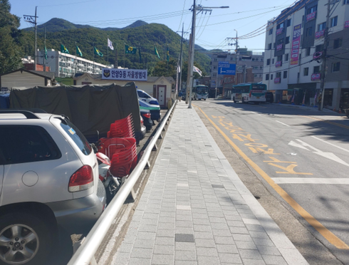 안양9동 병목안의 보도블록을 말끔히 정비해 주민들의 보행환경을 크게 향상시켰다. / 사진제공=안양시