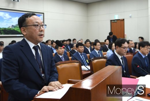 [머니S포토] 업무보고 하는 시민석 청장