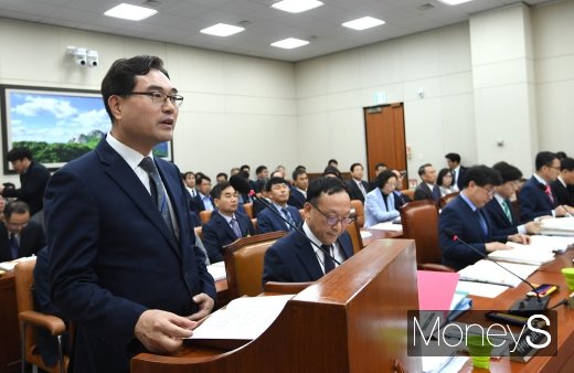 [머니S포토] 정민오 중부지방고용노동청 청장의 업무보고
