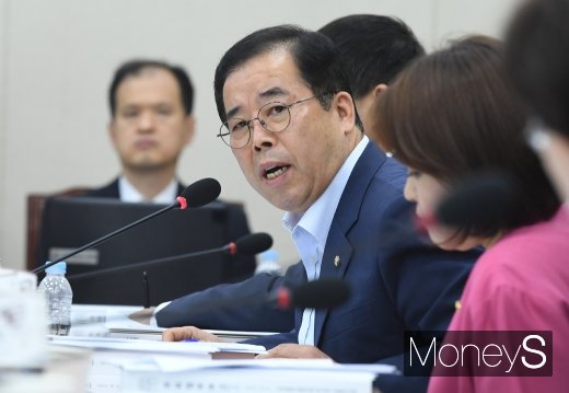 [머니S포토] 박성중 의원 '조국 딸 KIST 인턴 활동 의혹 총공세'