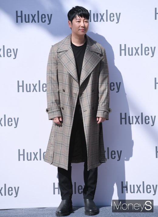 [머니S포토] 김동욱, 흘러 넘치는 훈훈함