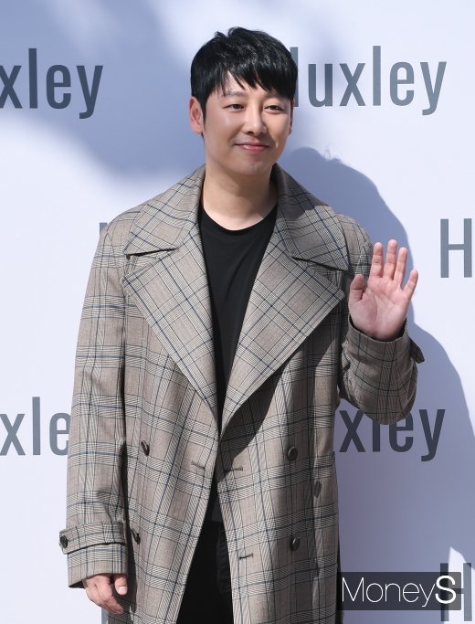 [머니S포토] 김동욱, 여심 흔드는 가을남자
