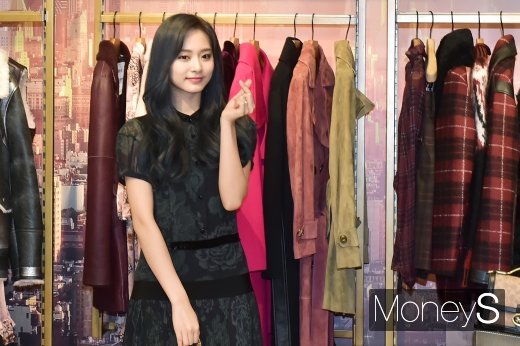 [머니S포토] 트와이스 쯔위, '클래식한 분위기로 돌아온 가을 여신'