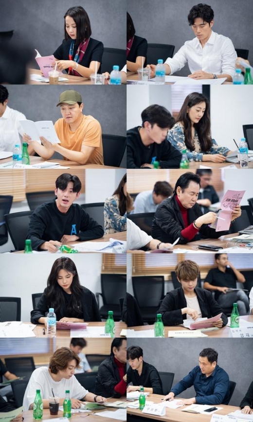 ‘99억의 여자’ 조여정-김강우-정웅인-오나라, 첫 대본 리딩 현장 공개