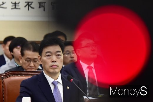 [머니S포토] 조국 없는 국감, 여야 신경전 속 검찰개혁 난타