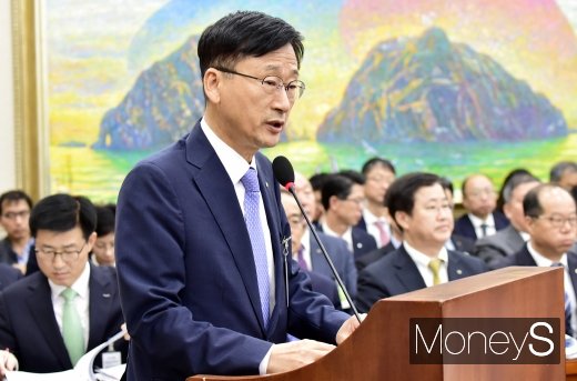 [머니S포토] 업무보고하는 이정환 주택금융공사 사장