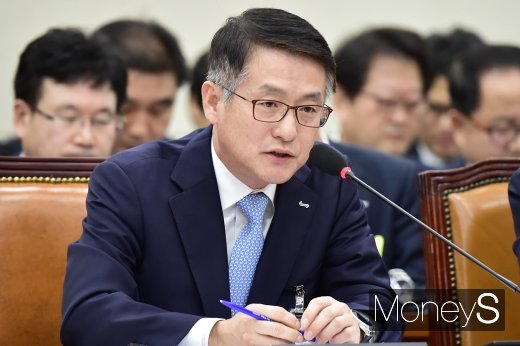 [머니S포토] 문창용 캠코 사장, 