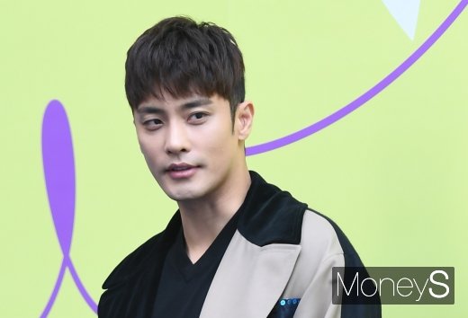[머니S포토] 성훈 '카리스마 눈빛'