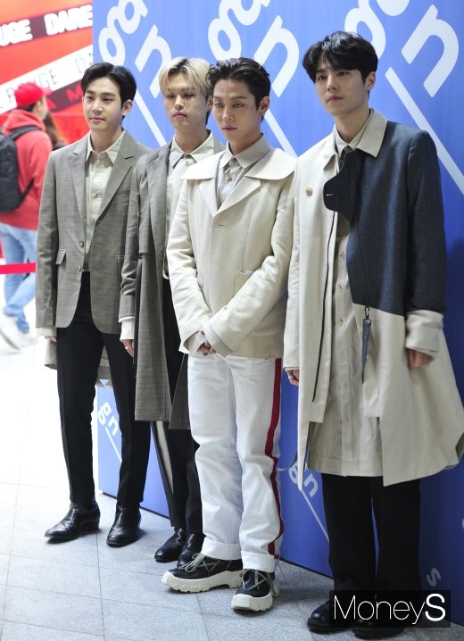 [머니S포토] 더로즈, 멋진 가을남자