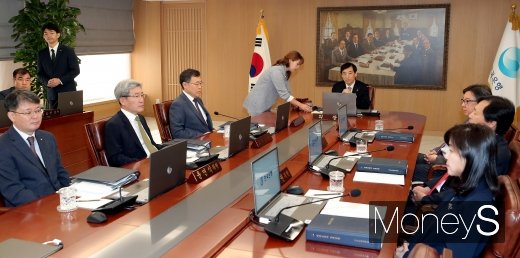 [머니S포토] 한국은행 금통위 통화정책회의 진행