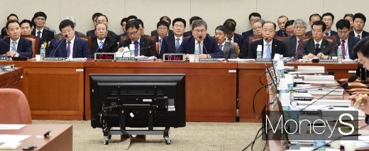 [머니S포토] 2019 산자위 국감 참석한 피감기관들