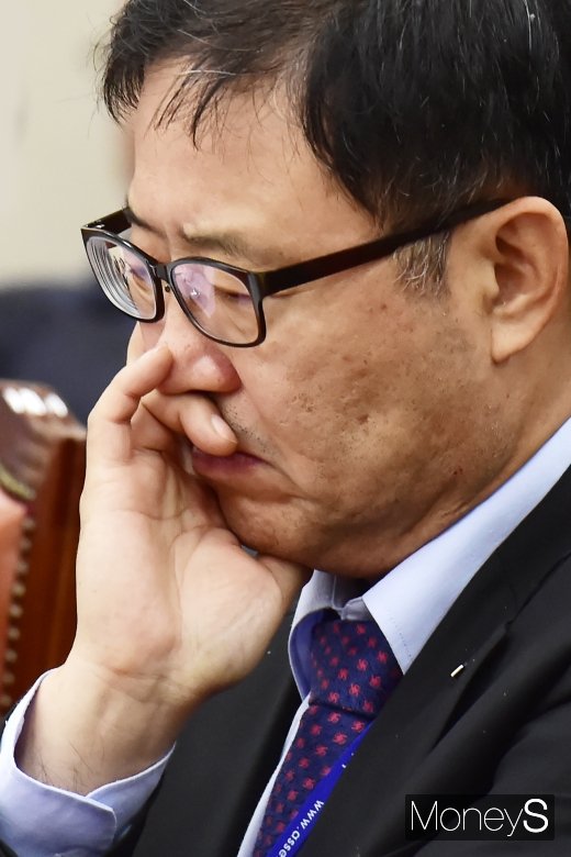 [머니S포토] 국정감사 불려나온 피감기관의 표정
