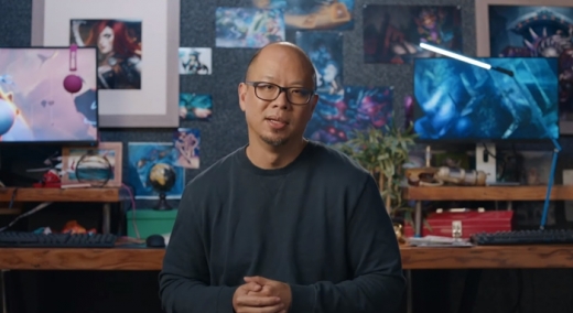 조 텅 LoL 리드 프로듀서가 10주년 특별 생방송을 통해 콘텐츠를 설명하고 있다. /사진=관련 영상 캡처
