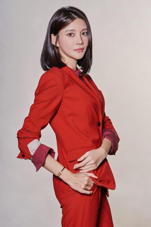 '우아한 모녀' 차예련, 당당+강렬한 캐릭터 컷 공개