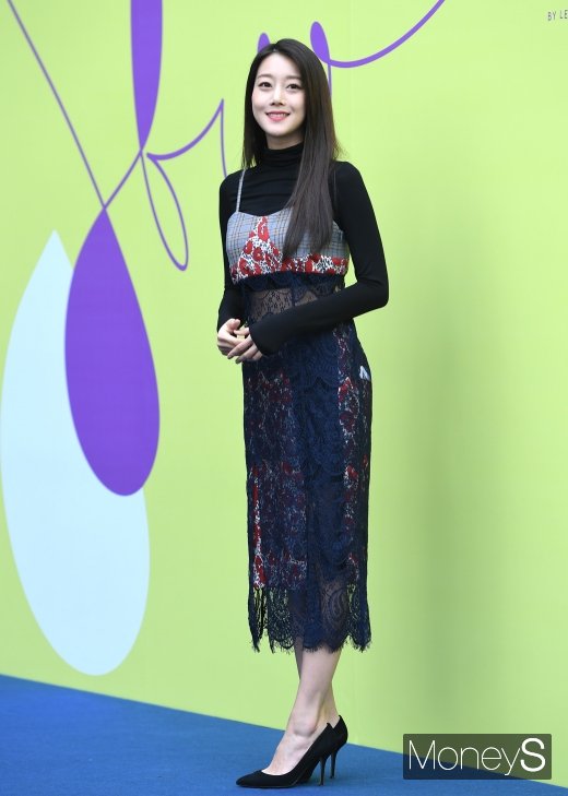[머니S포토] 오승아, 우아한 시스루 패션