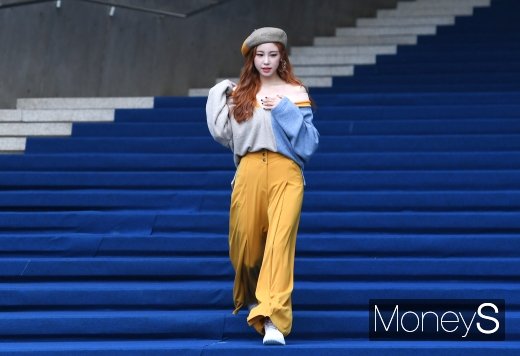[머니S포토] 전효성, 패셔니스타 다운 패션