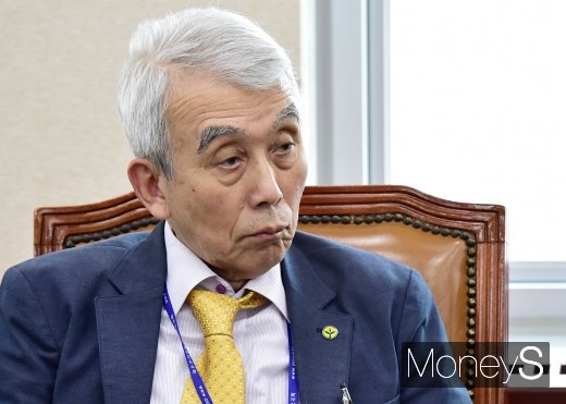 [머니S포토] 2019 행안위 국감 출석한 정성헌 새마을운동중앙회장