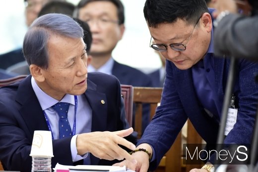 [머니S포토] 의견 나누는 김영기 승강기안전공단 이사장