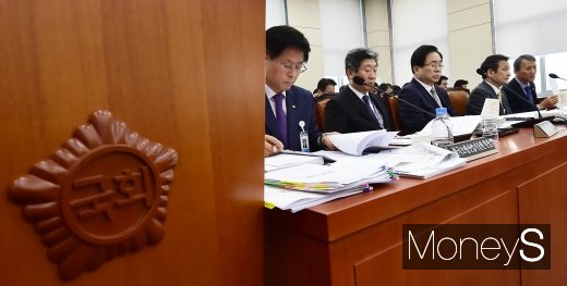 [머니S포토] 공무원연금공단·승강기안전공단·도로교통공단 국정감사 속개