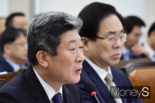 [머니S포토] 답변하는 도로교통공단 이사장