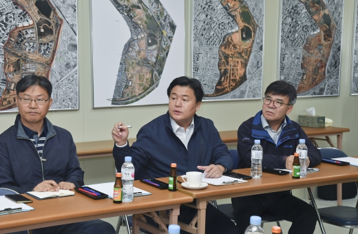임병택 시흥시장 은계공공주택지구 현장 방문. / 이하 사진제공=시흥시
