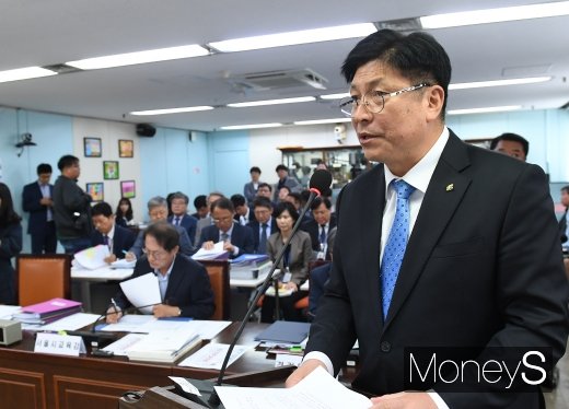 [머니S포토] 업무보고 하는 도성훈 교육감