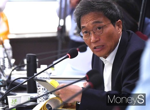 [머니S포토] 이학재 의원 