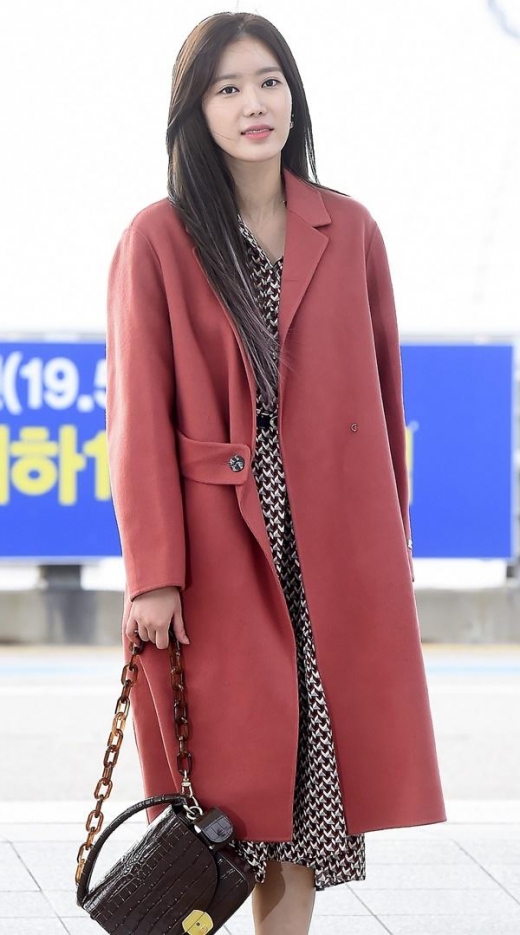 [★공항패션] 임수향, 우아한 가을 코트 스타일링