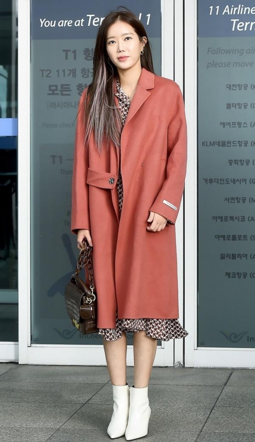 [★공항패션] 임수향, 우아한 가을 코트 스타일링