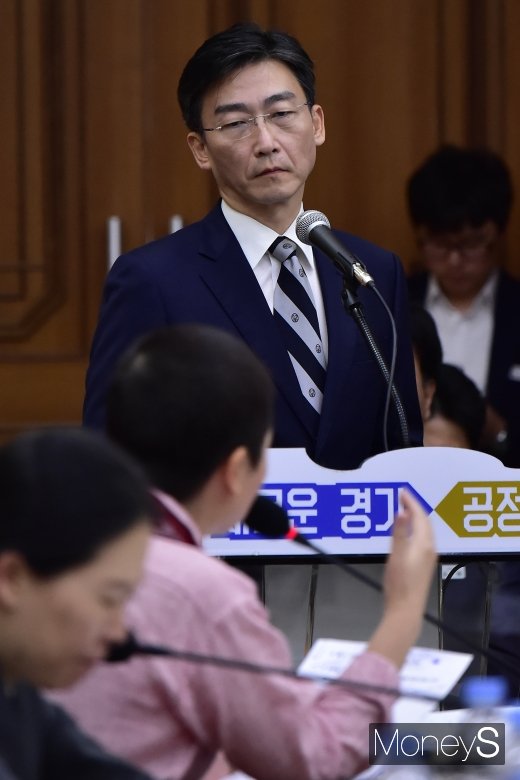 [머니S포토] 질의 경청하는 이국종 교수