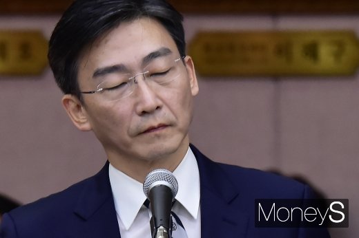 [머니S포토] 두눈 지그시 감은 이국종 교수
