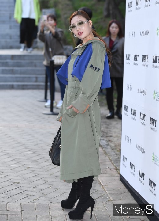 [머니S포토] 이사배, 시선 사로잡는 존재감