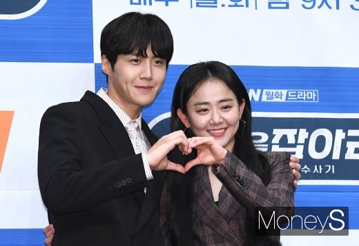 유령을 잡아라. 사진은 김선호와 문근영. /사진=장동규 기자