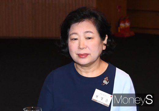 [머니S포토] CEO 조찬간담회 참석한 현정은 회장