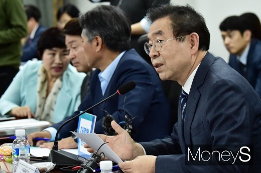 [머니S포토] 박원순 시장, 내년 서울시 예산 처리에 당 협조 당부