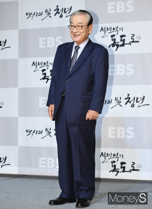 [머니S포토] 이순재, 우리 역사를 위해 참여