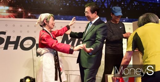 [머니S포토] 박원순 시장, 시민과 함께 하는 커뮤니티 댄스
