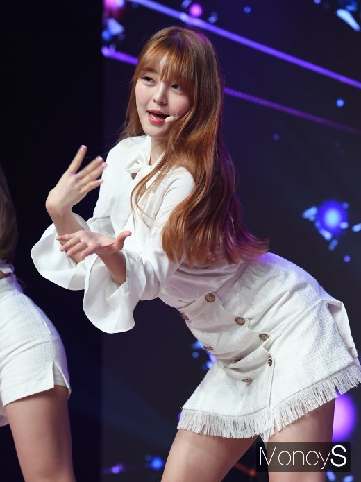 [머니S포토] 아리아즈 효경 '남심 일루와~'