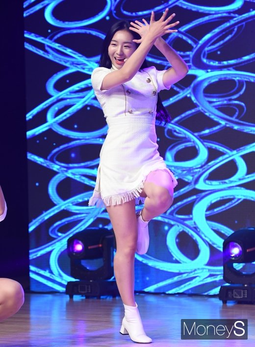 [머니S포토] 아리아즈 주은 '귀엽고 깜찍하게'