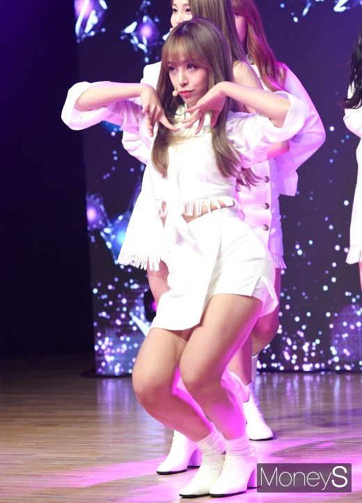 [머니S포토] 아리아즈 다원 '사랑스럽고 예쁘게'