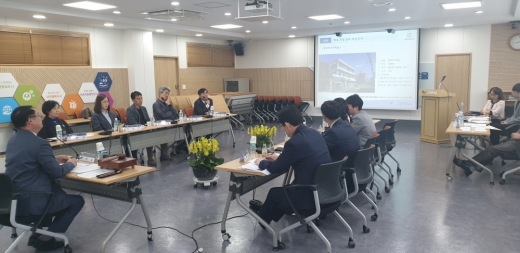 23일 진행된 ‘고양시 상징건축물 등 심의위원회’. / 사진제공=고양시