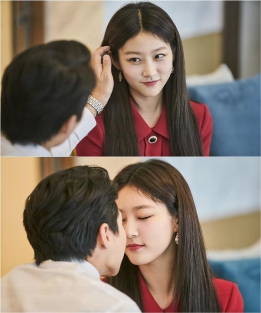 ‘레버리지' 김새론-박은석, 아찔한 '입맞춤 직전' 모습 포착