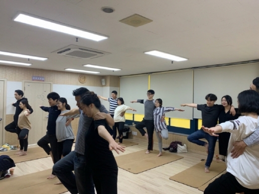화성시 동부보건지소, 부부가 함께하는 요가&출산교실. / 사진제공=화성시 동부보건지소