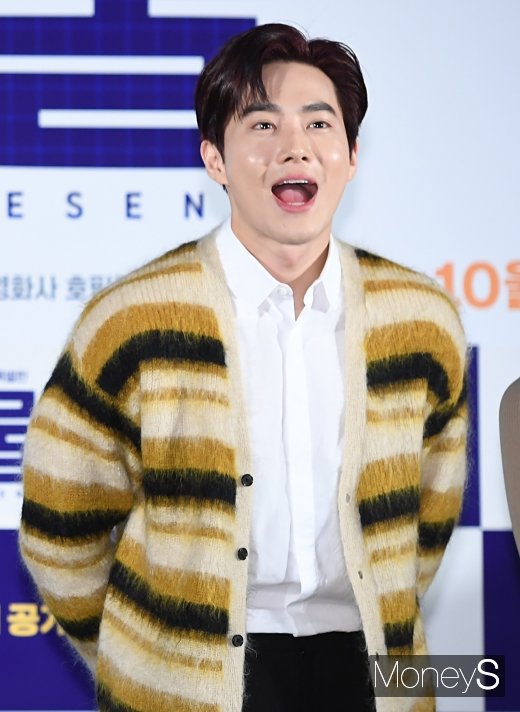 [머니S포토] 엑소 수호 '입이 쩍 벌어지는 잘생김'