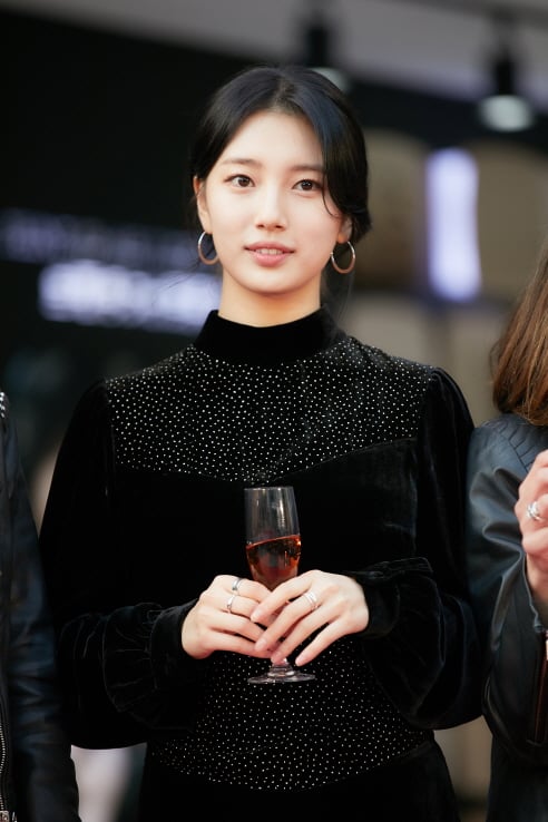 수지. /사진=랑콤