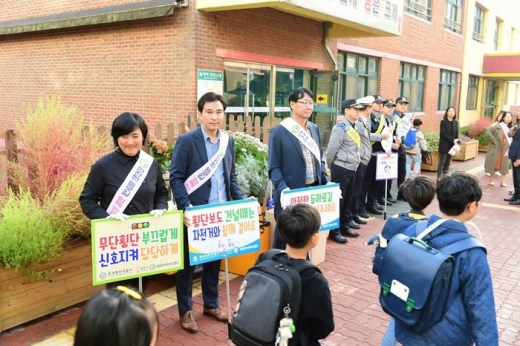 교통안전 캠페인 모습. / 이하 사진제공=화성시
