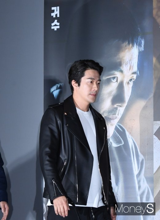 [머니S포토] 권상우, 포스터 찢고 나온 카리스마