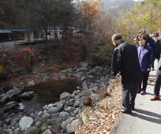 이화순 부지사, 하천계곡 불법행위 근절 현장점검 ‘엄정 대처’ 주문. / 사진제공=경기북부청  