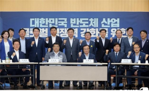지난 7월 12일 열린 ‘더불어민주당 현장최고위원회의(화성시 ㈜동진쎄미켐)’. / 사진제공=경기북부청