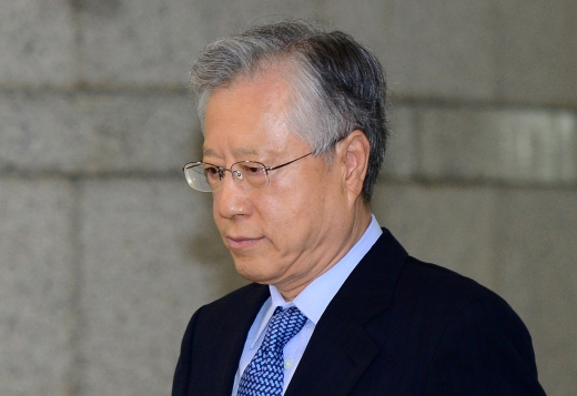 김성태 자유한국당 의원의 딸 등 유력인사의 가족을 부정채용한 혐의로 재판에 넘겨진 이석채 전 KT 회장에 대해 1심 재판부가 징역 1년을 선고했다. /사진=뉴스1